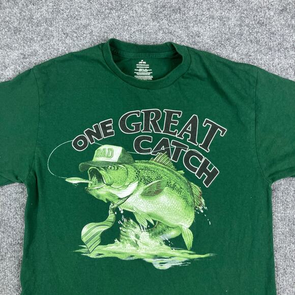Vintage Other - Vintage Fishing Graphic T-Shirt Mens‎ Size M Green One Great Catch Dad Funny